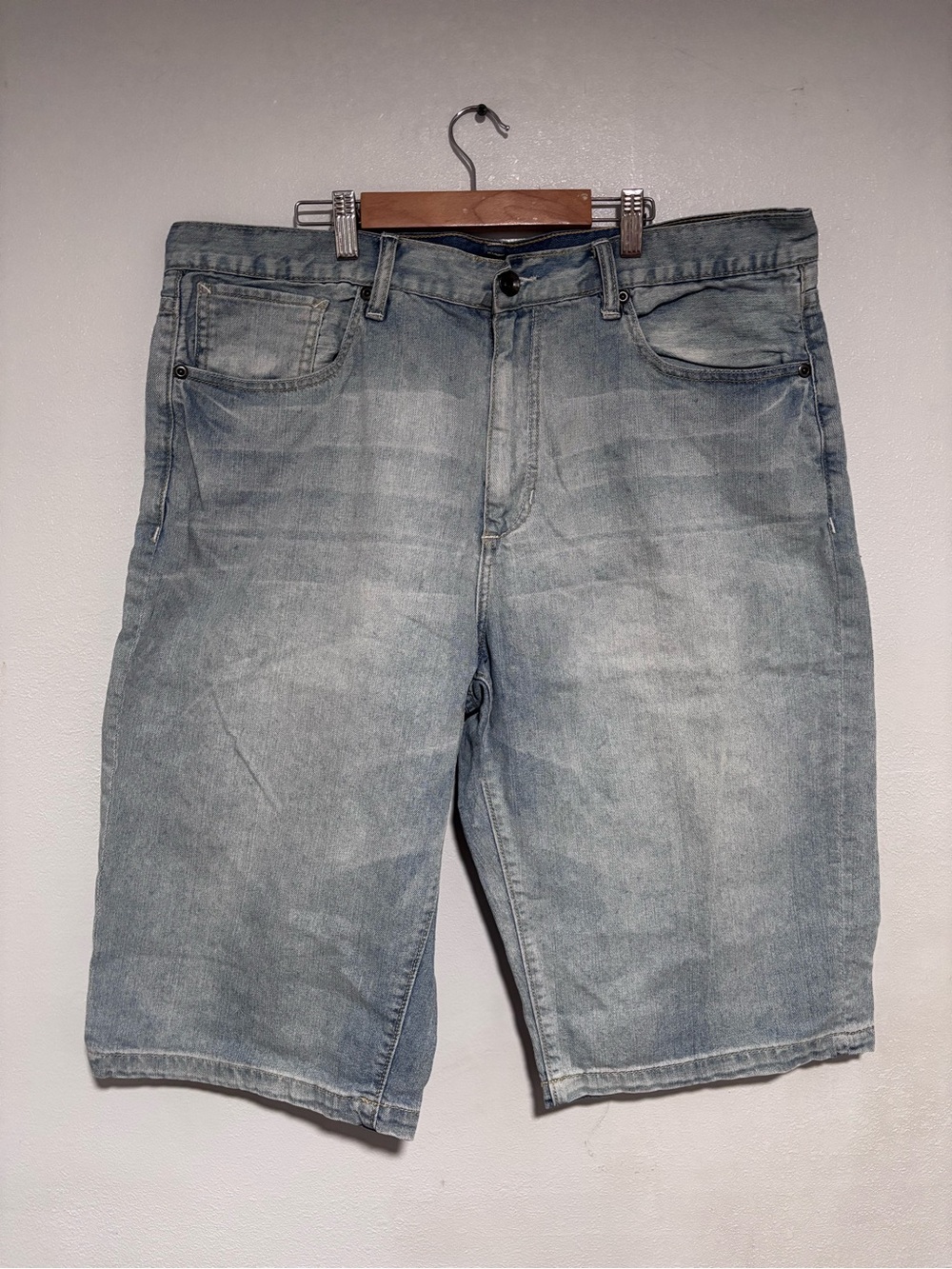 Sean John light wash shorts men’s waist size 38
